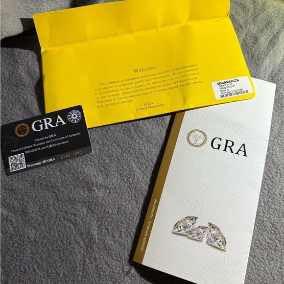 Adjustable Moissanite Ring 0.5 ct D Color Cushion Cut‎ – GRA Certified w/ Box - Picture 3 of 16